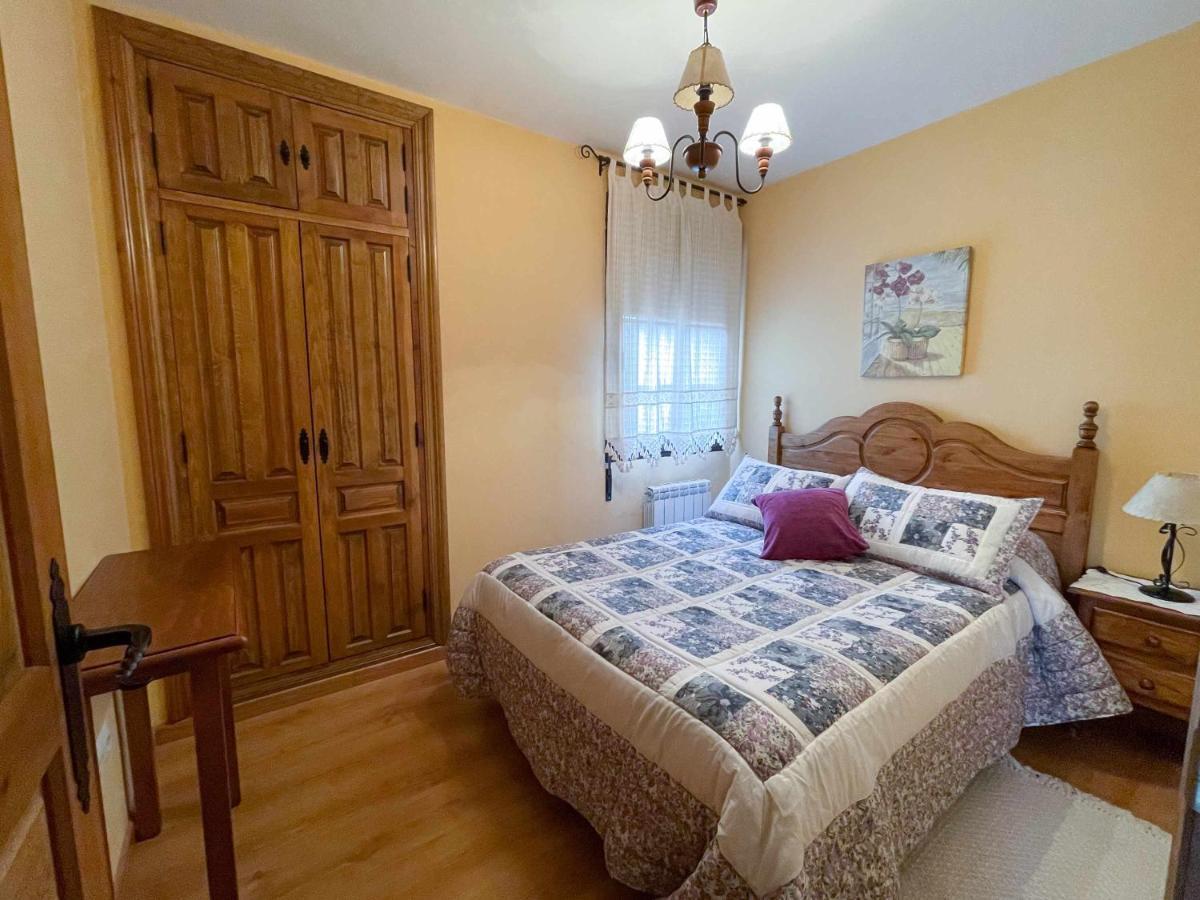 La Nava De Gredos Acogedor Piso Con Vistas Apartment Navarredonda de Gredos Bagian luar foto