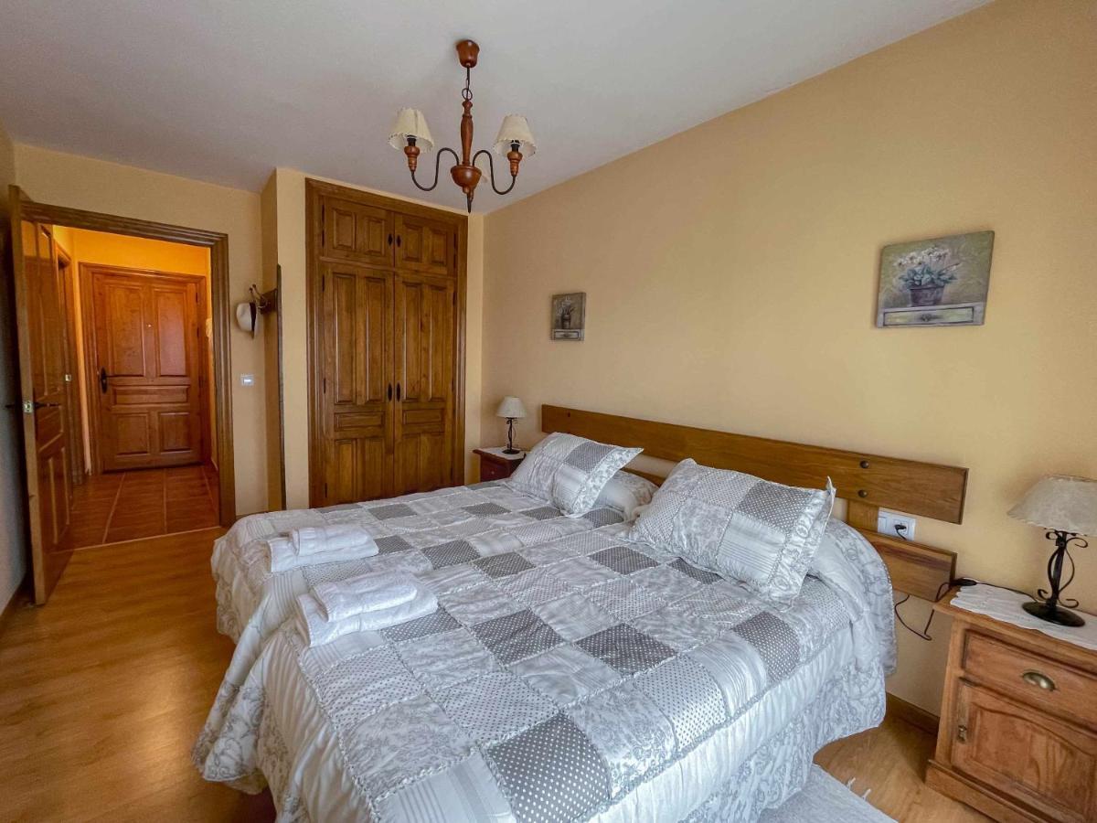 La Nava De Gredos Acogedor Piso Con Vistas Apartment Navarredonda de Gredos Bagian luar foto